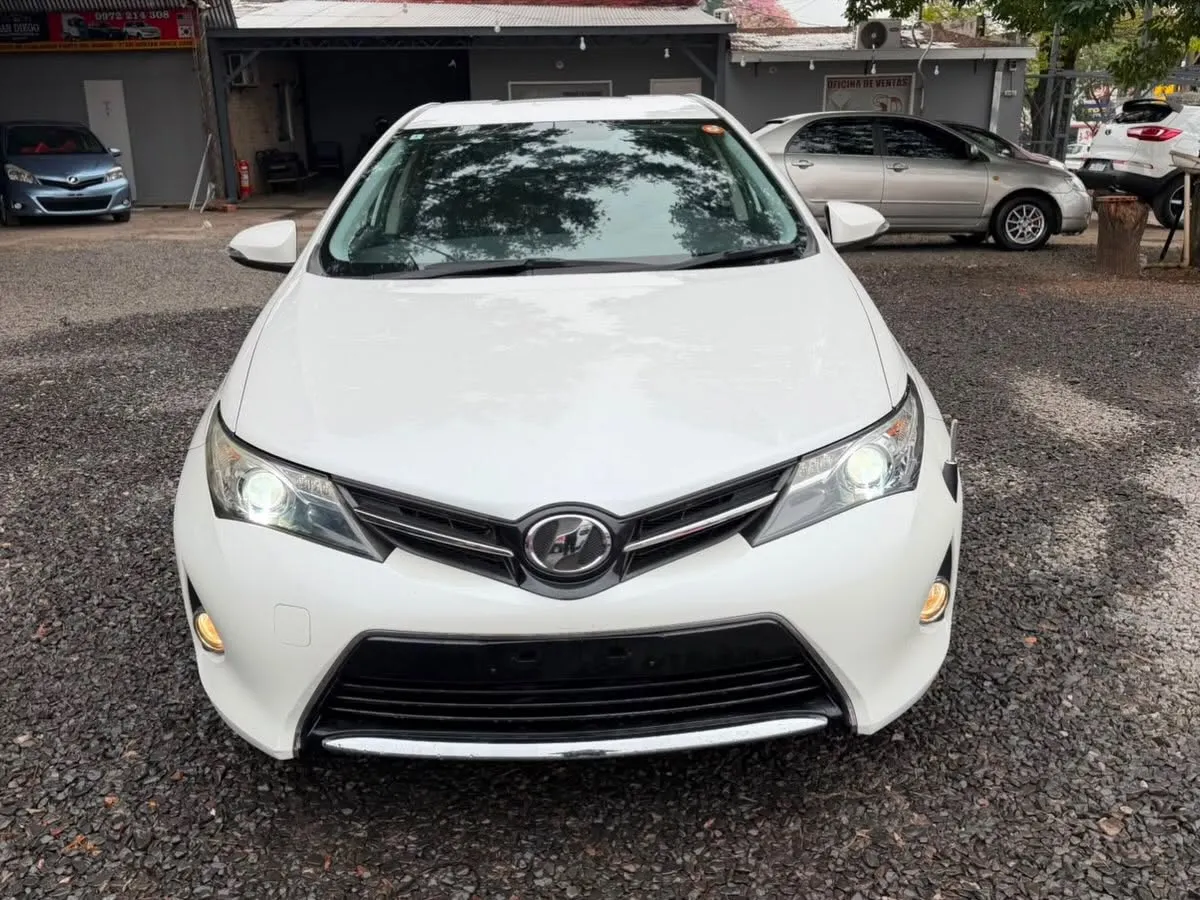 Toyota Auris 2015 ECO, full equipo