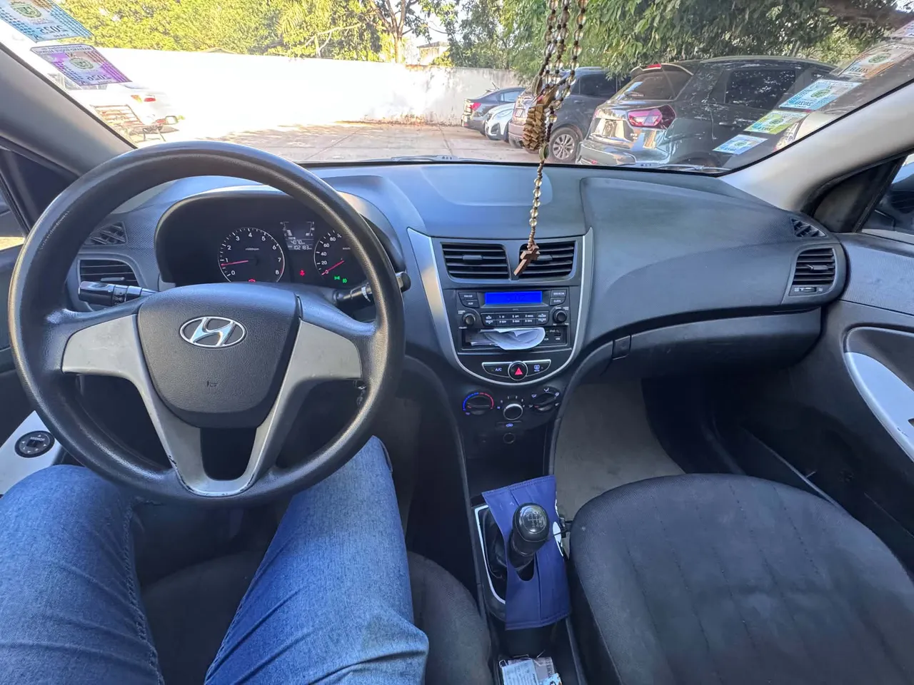 Hyundai Accent 2014