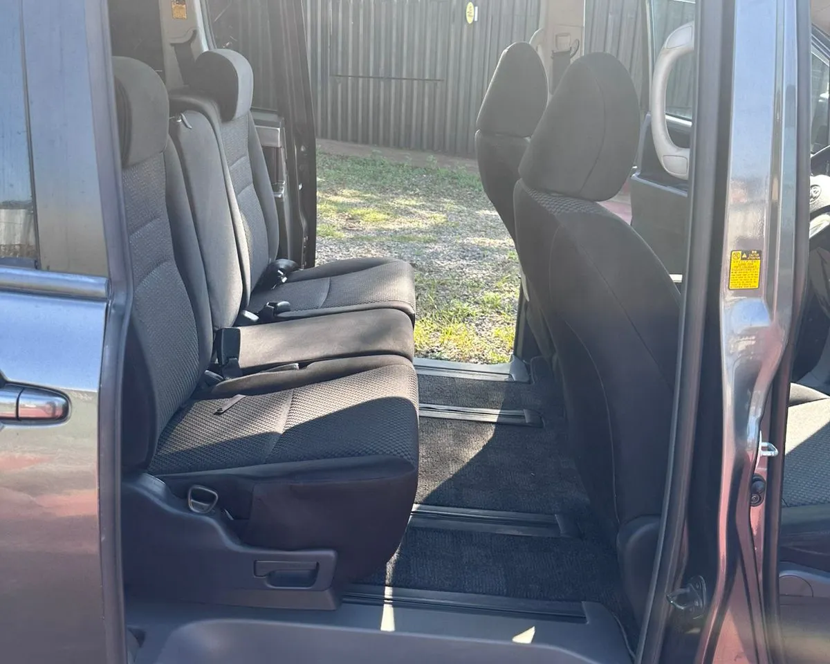 Toyota Noah 2008 FULL