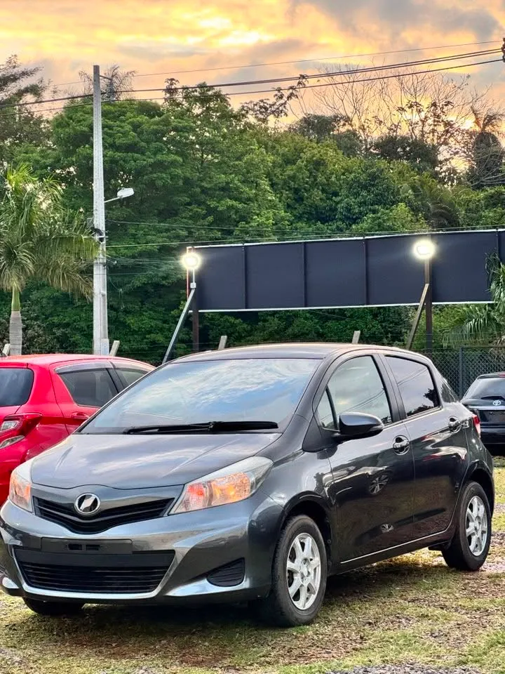 Toyota Vitz 2013
