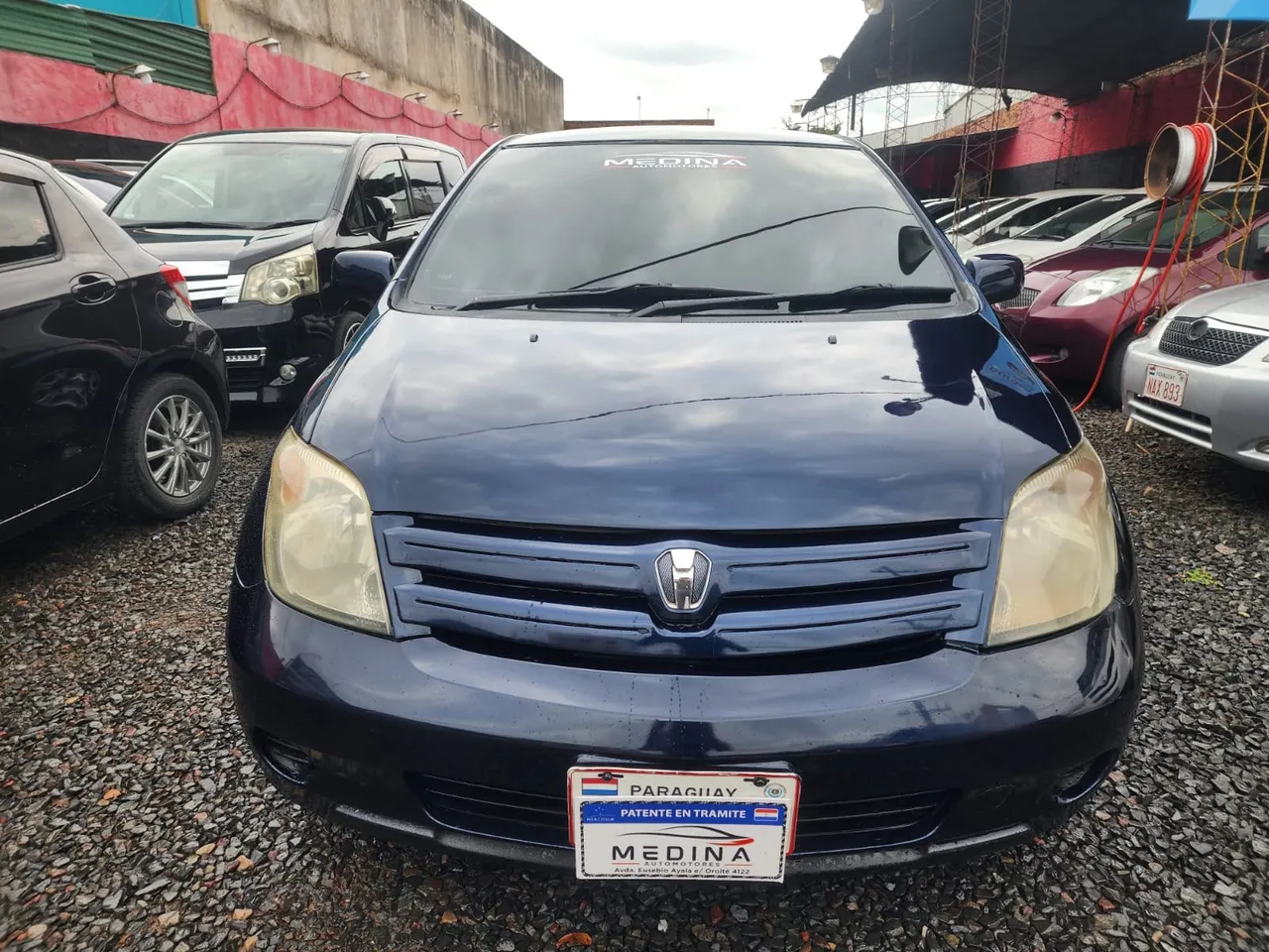Toyota ist 2003