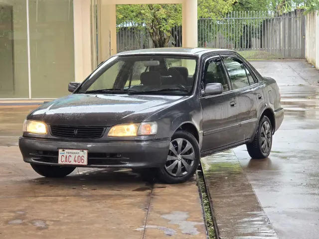 Toyota Corolla 2000