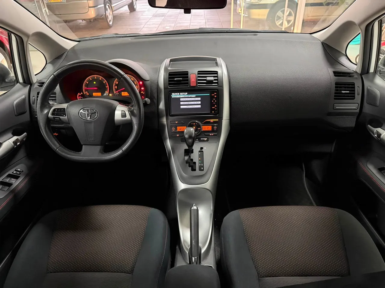 Toyota Auris 2011