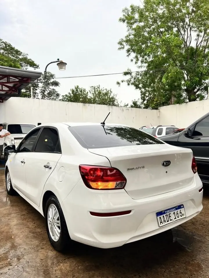 Kia Soluto 2020