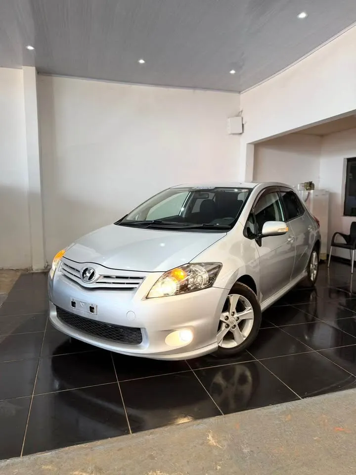 Toyota Auris 2011