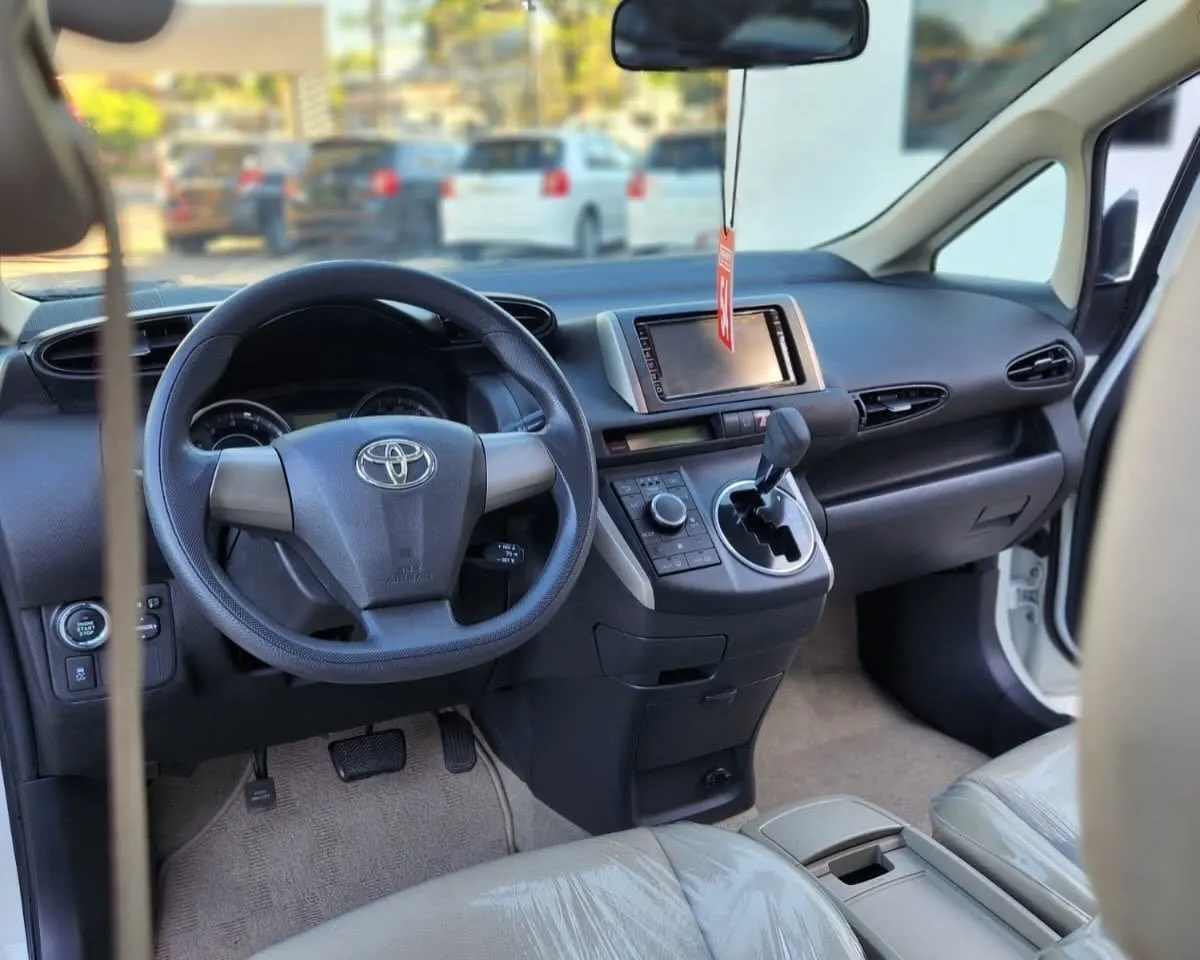 Toyota Wish 2010