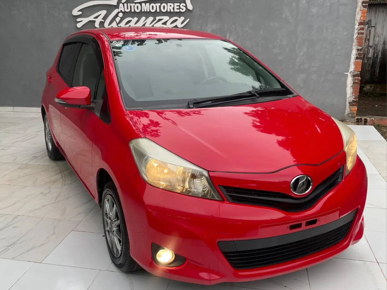 Toyota Vitz 2011