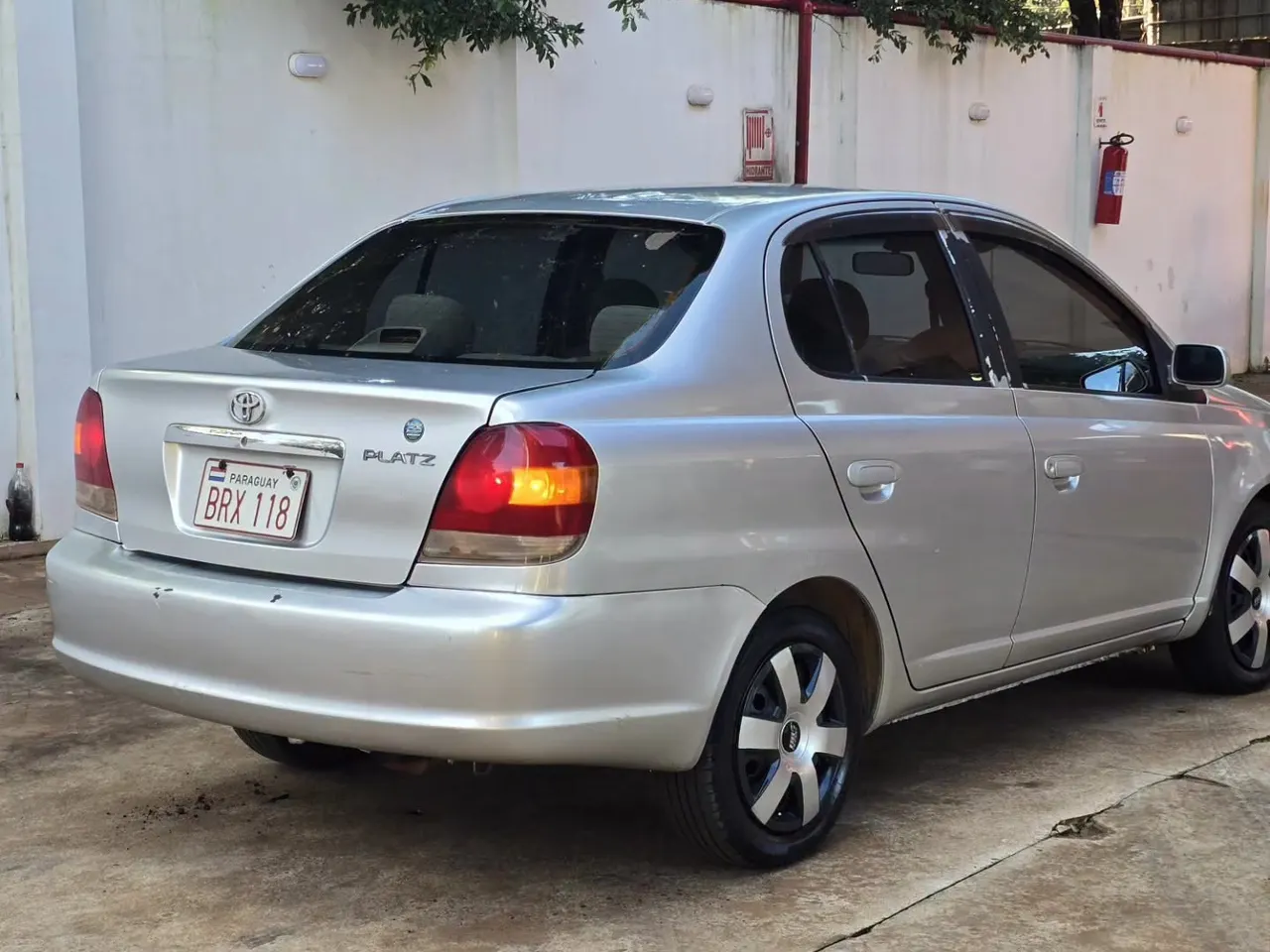 Toyota Platz 2003