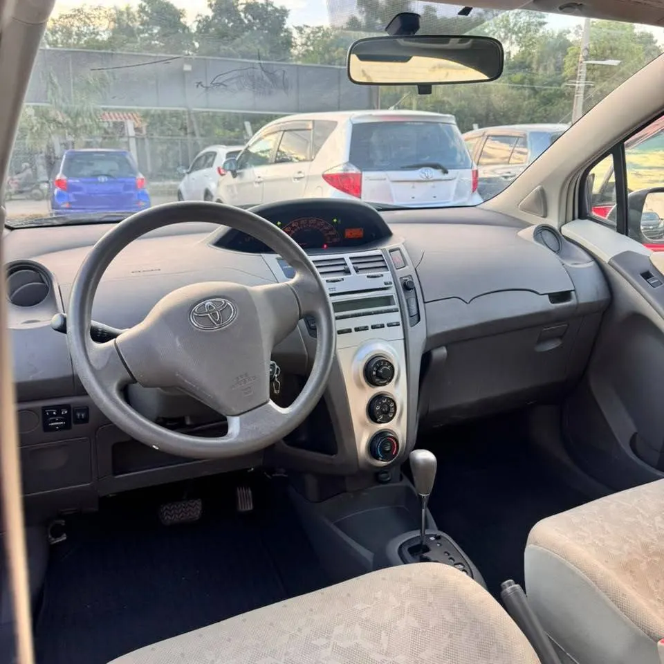 Toyota Vitz 2010
