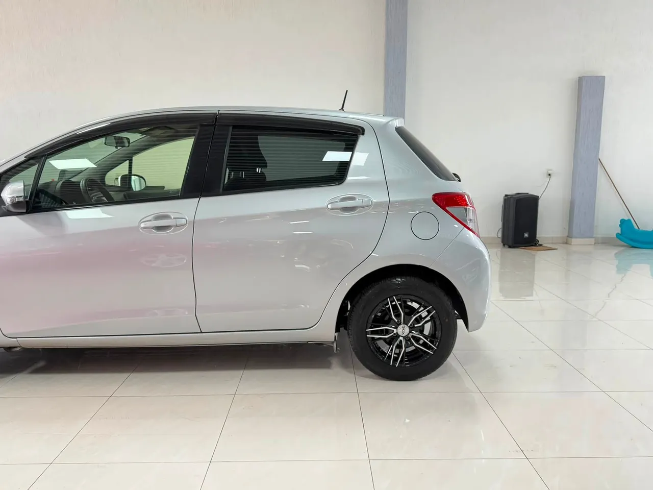 Toyota Vitz 2014