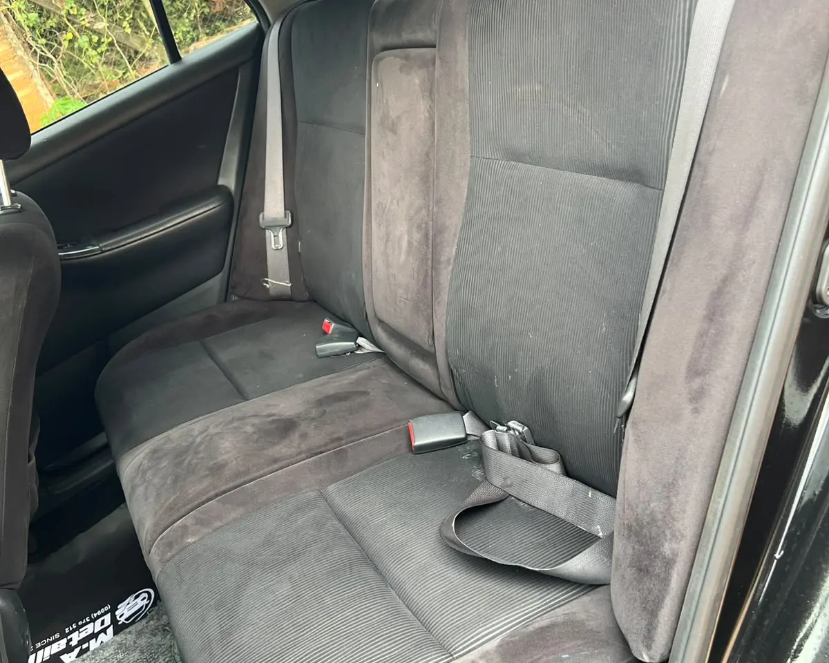 Toyota Runx 2006