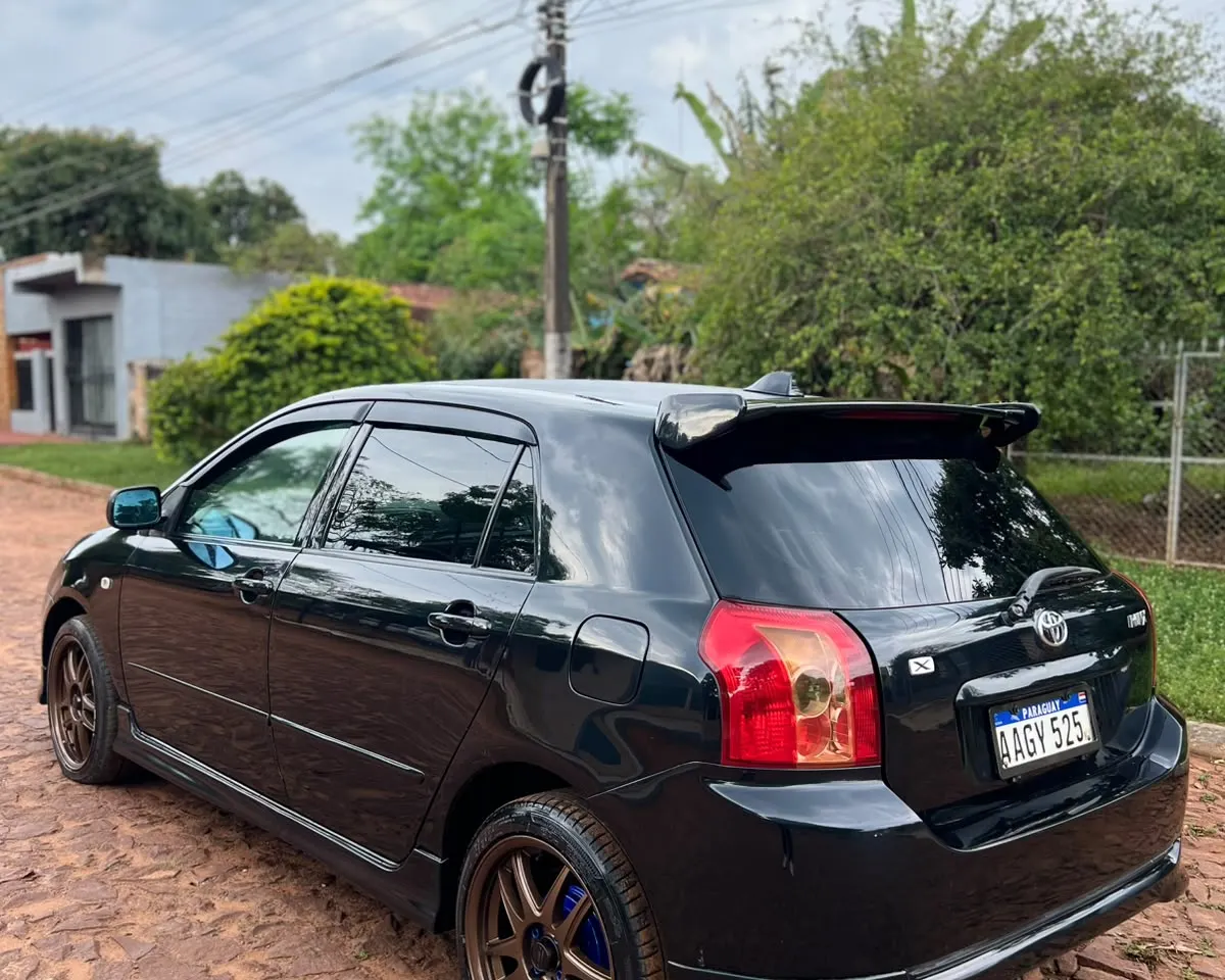 Toyota Runx 2006