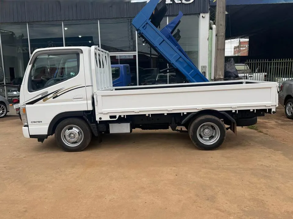 Mitsubishi Canter 2004