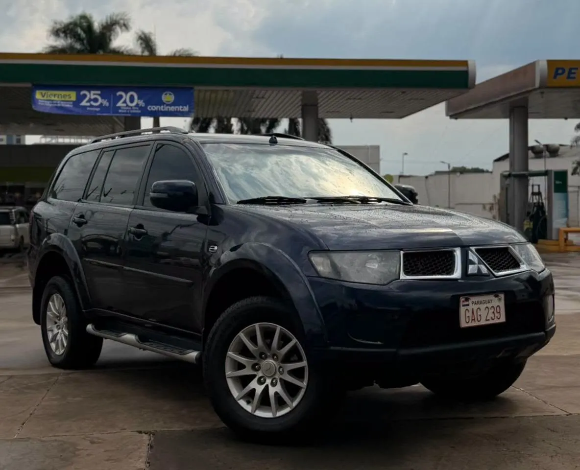 Mitsubishi Montero Sport 2012