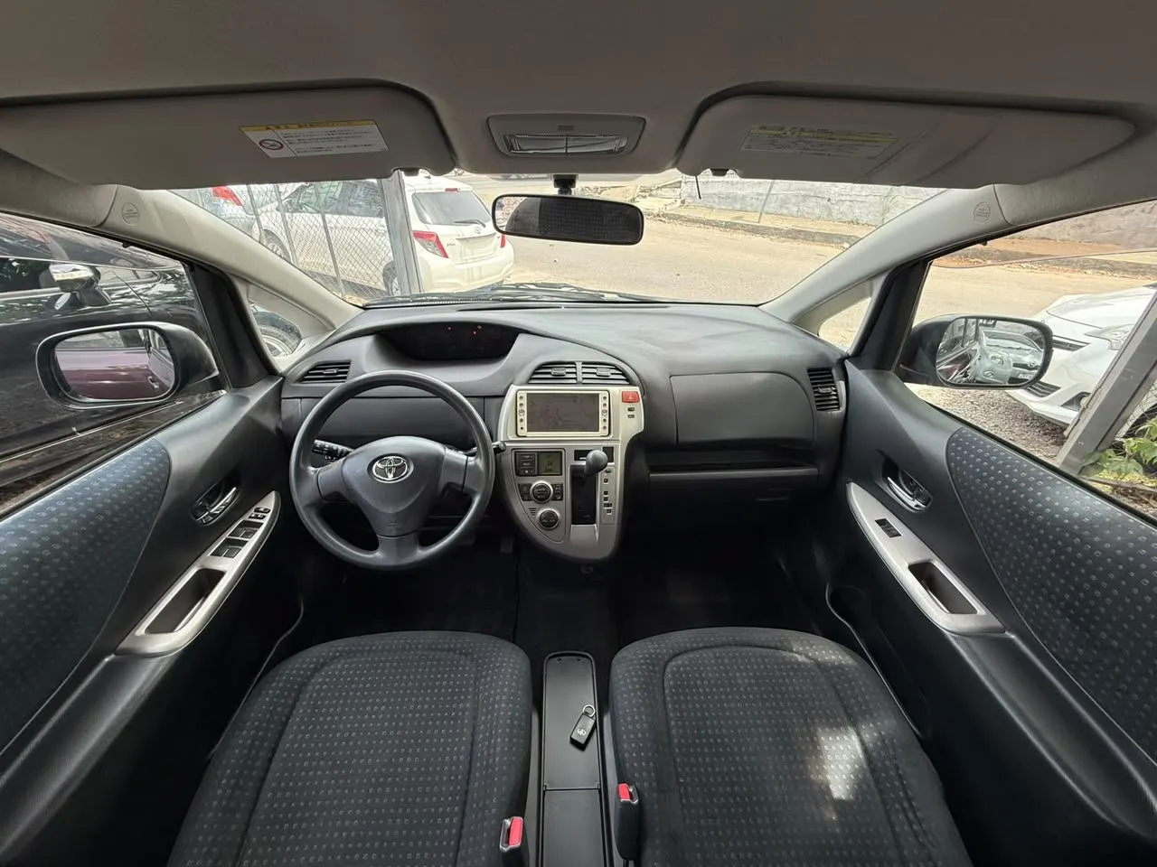 Toyota Ractis 2010