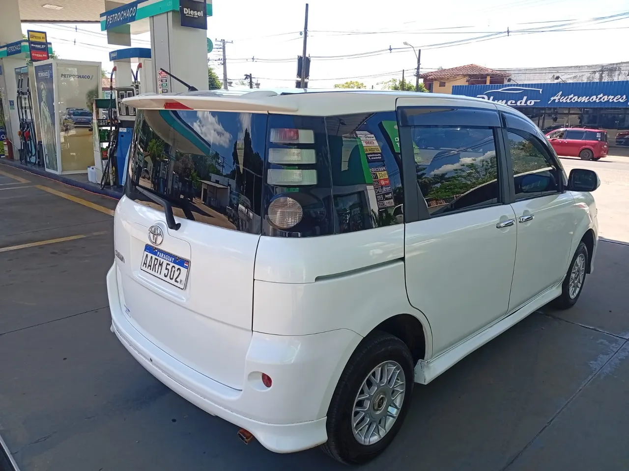 Toyota Sienta 2007