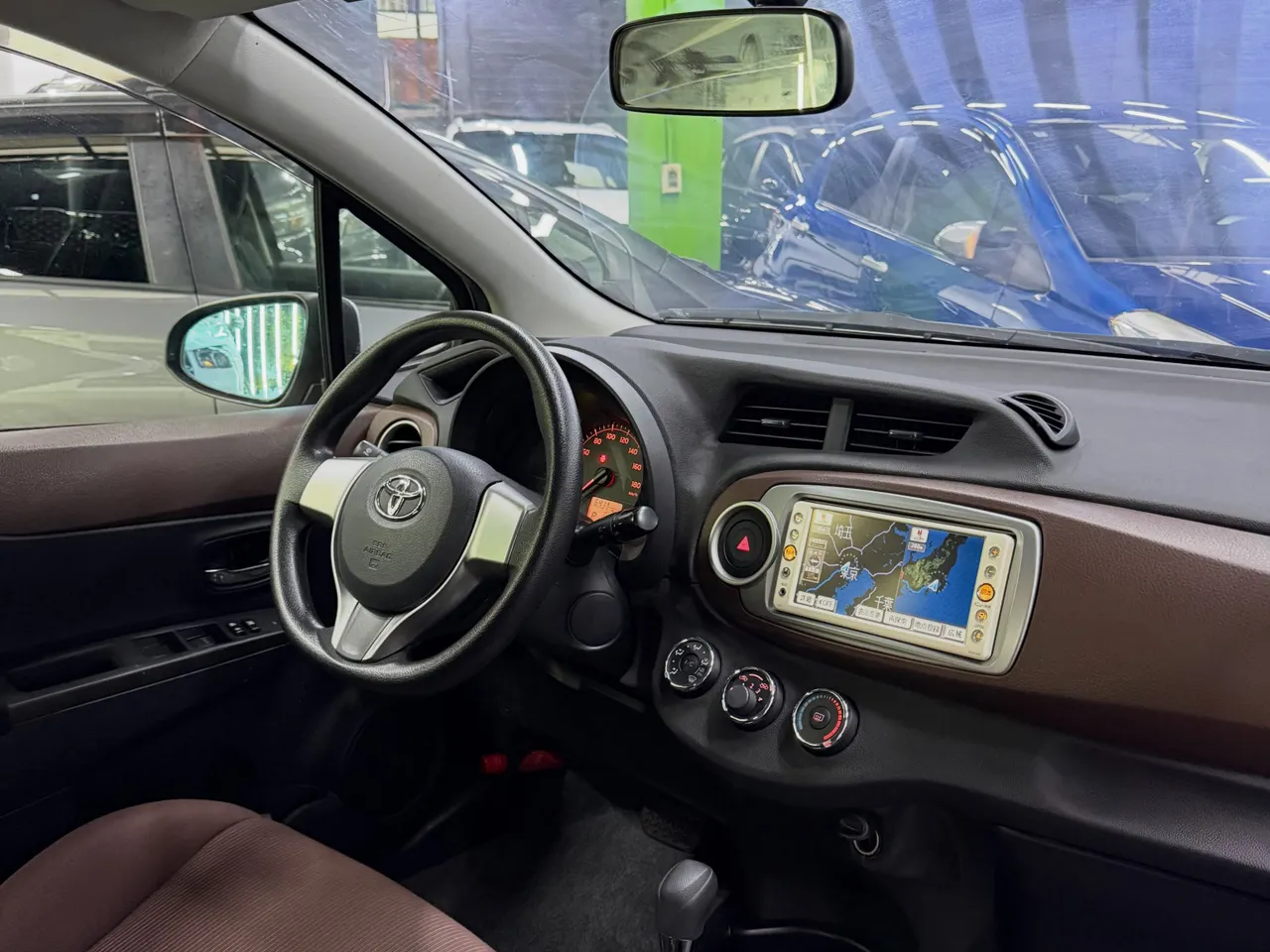 Toyota Vitz 2012 New Vitz Full Equipo