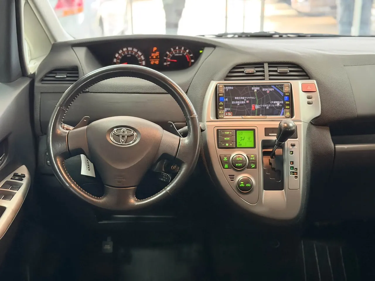 Toyota Ractis 2006