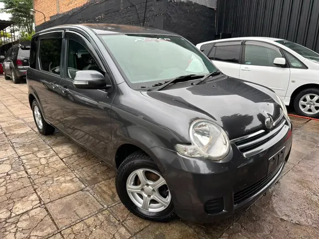 Toyota Sienta 2008