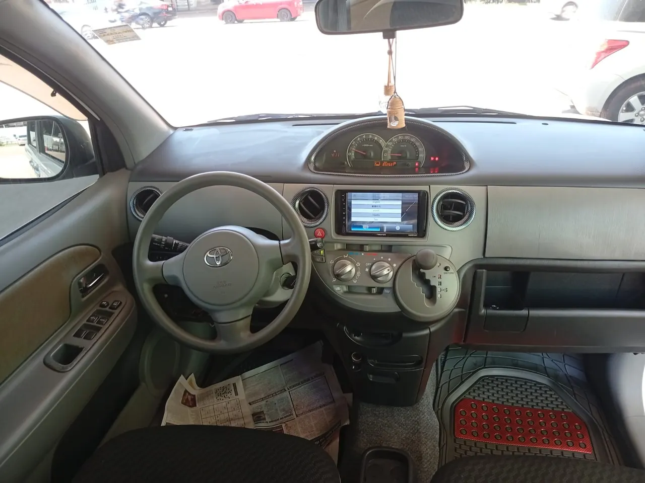 Toyota Sienta 2007