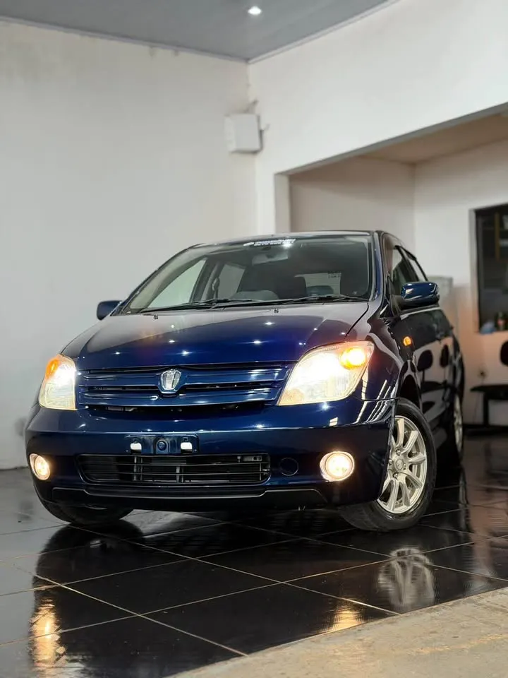 Toyota ist 2005