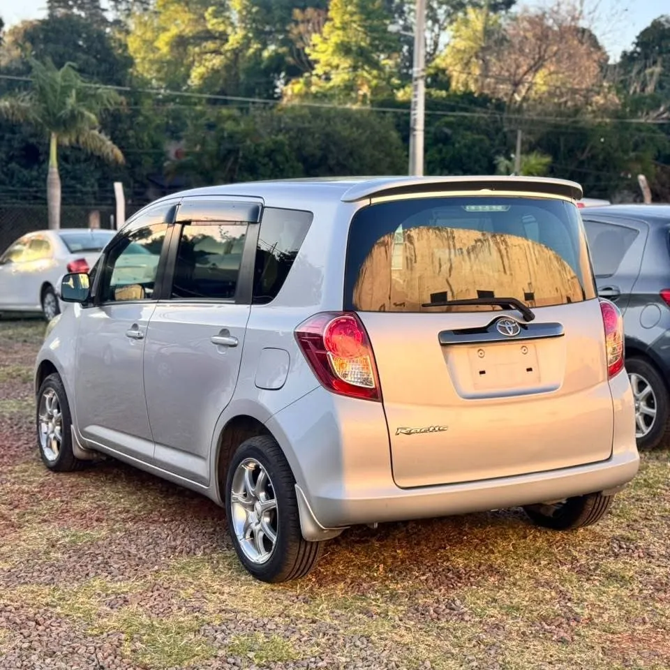 Toyota Ractis 2009