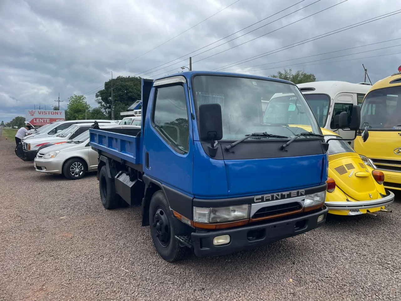 Mitsubishi Canter 2000