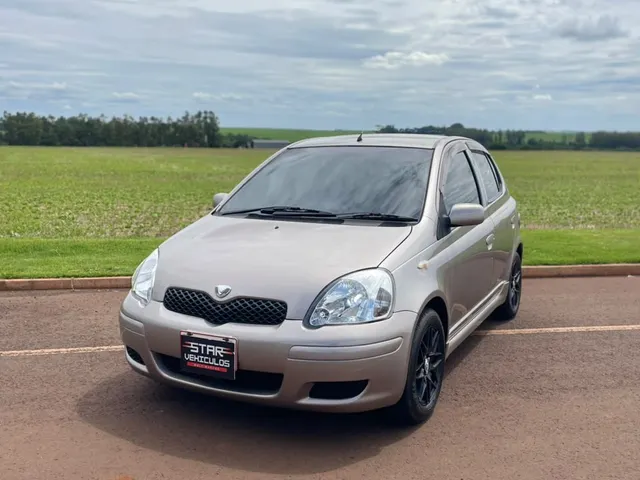 Toyota Vitz 2000