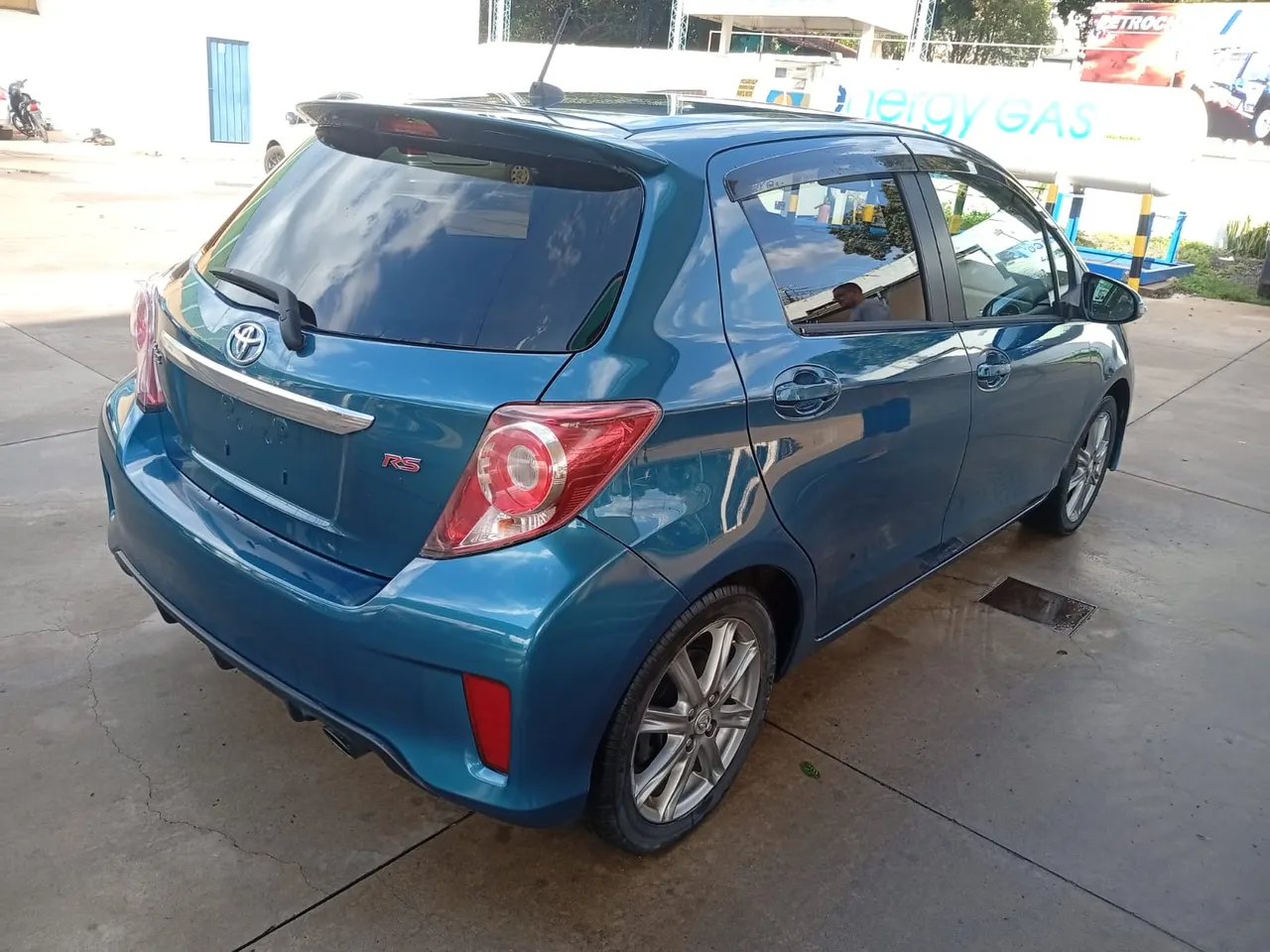 Toyota Vitz 2011 New