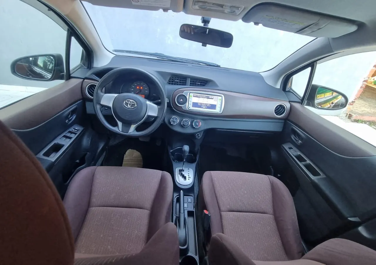 Toyota Vitz 2012