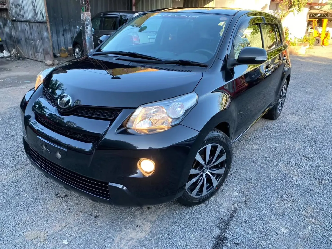 Toyota ist 2008 Full Equipo