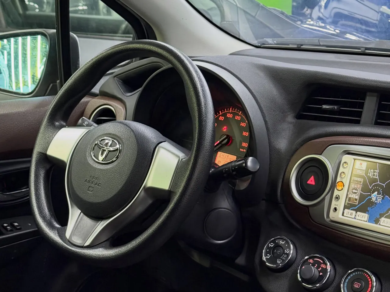 Toyota Vitz 2012 New Vitz Full Equipo