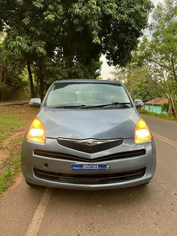 Toyota Ractis 2006