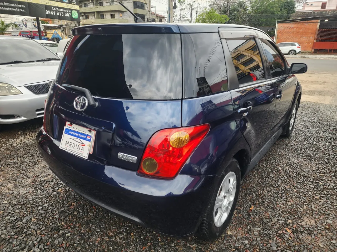 Toyota ist 2003