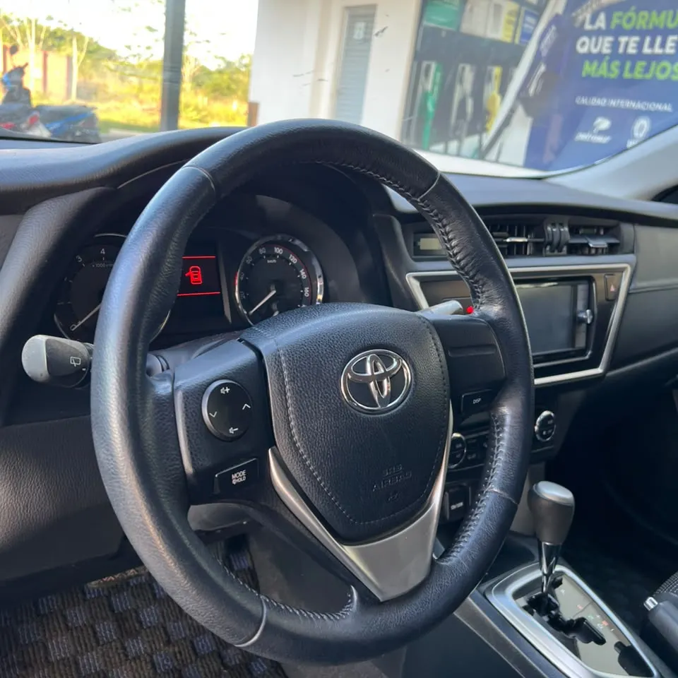 Toyota Auris 2014