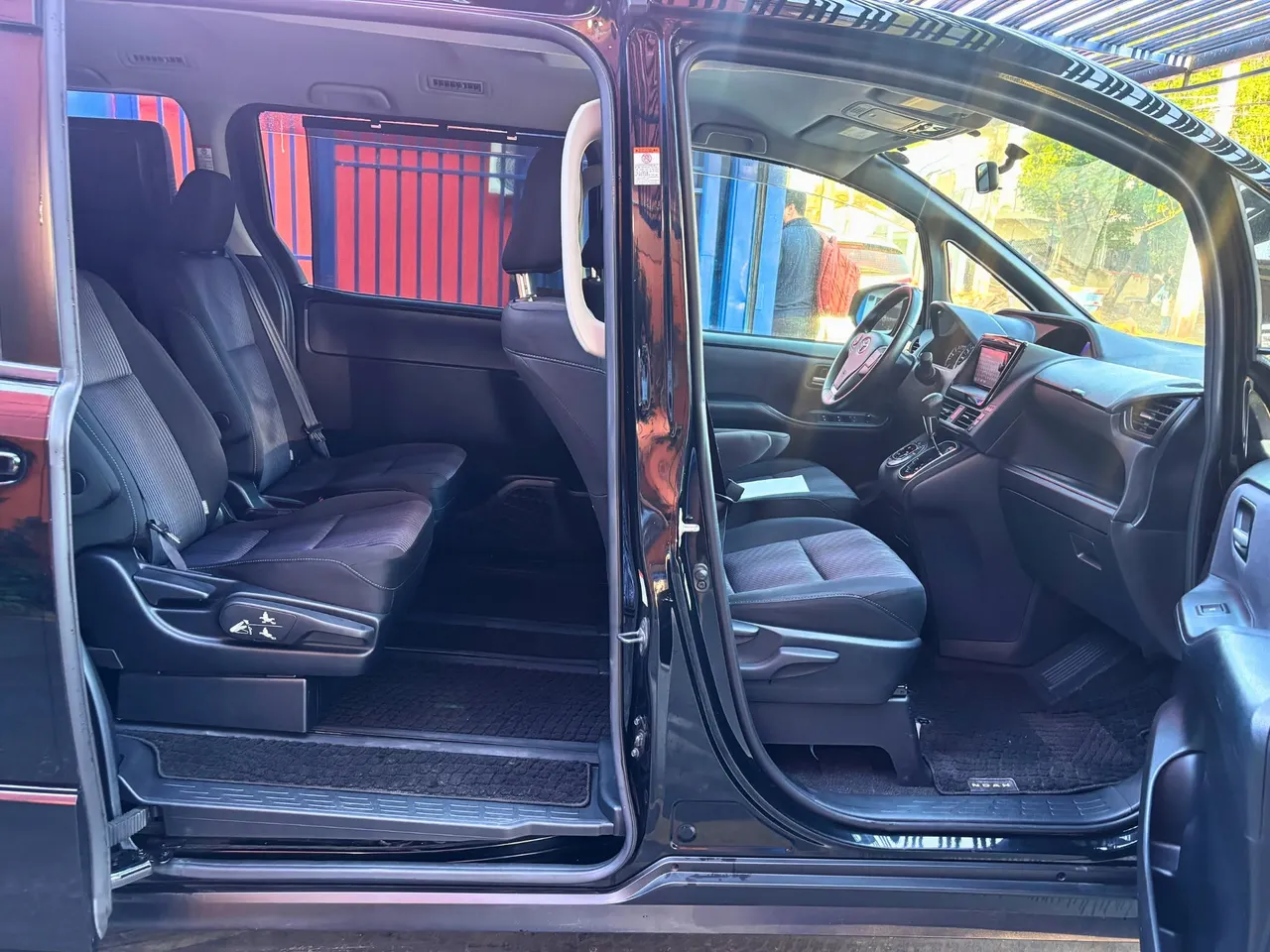 Toyota Noah 2017