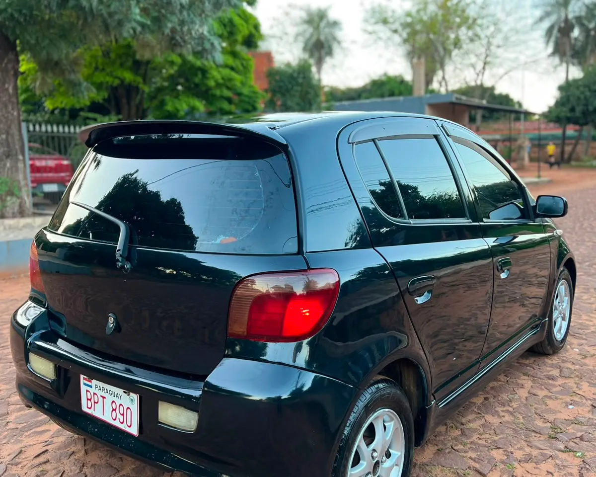 Toyota Vitz 2002