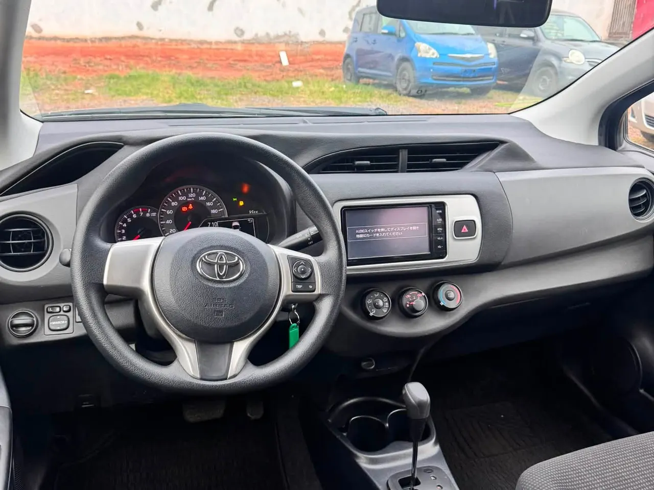 Toyota Vitz 2014