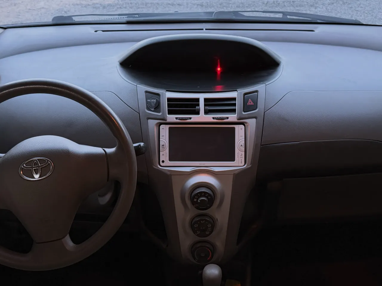 Toyota Vitz 2010