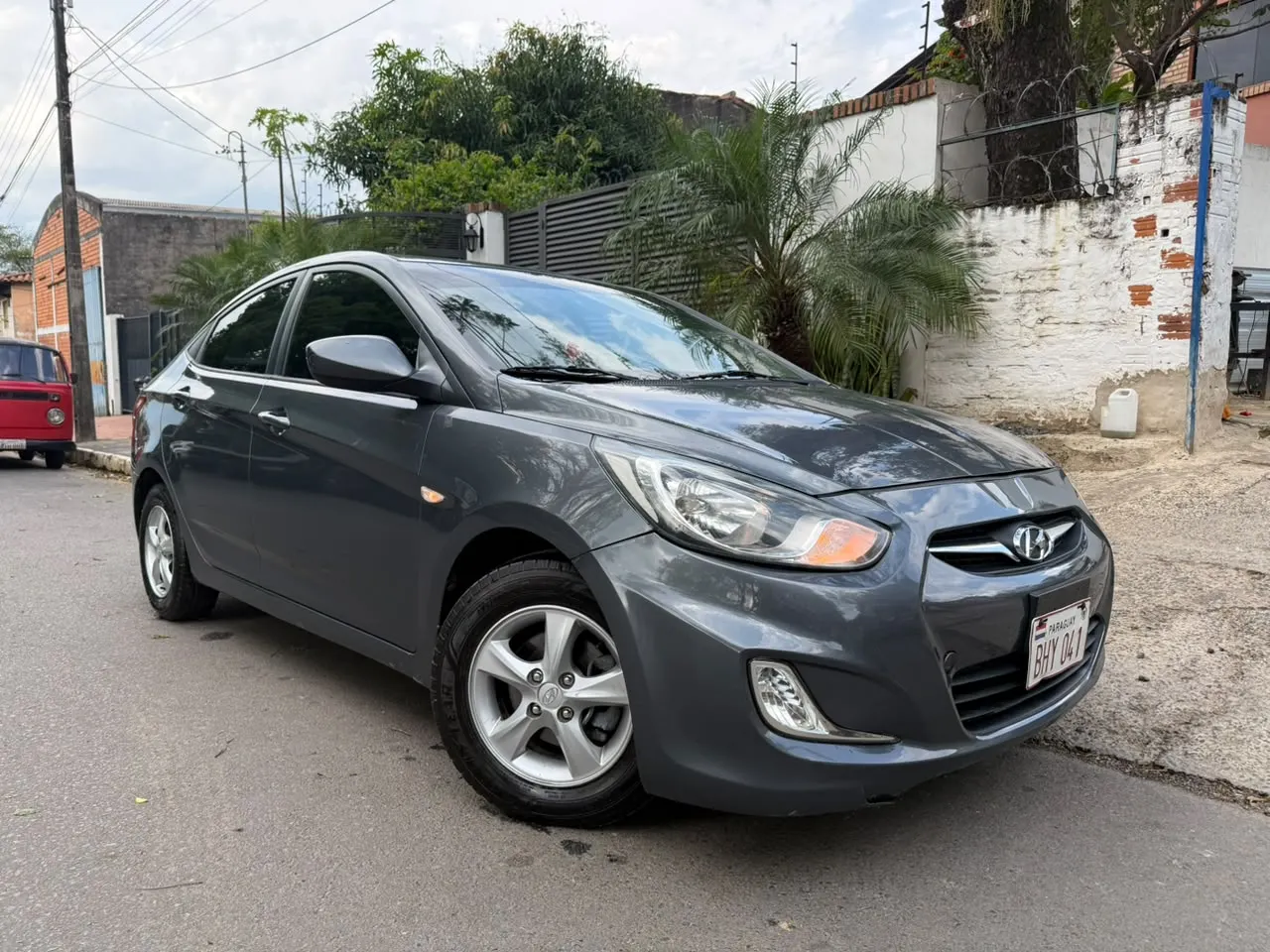 Hyundai Accent 2012