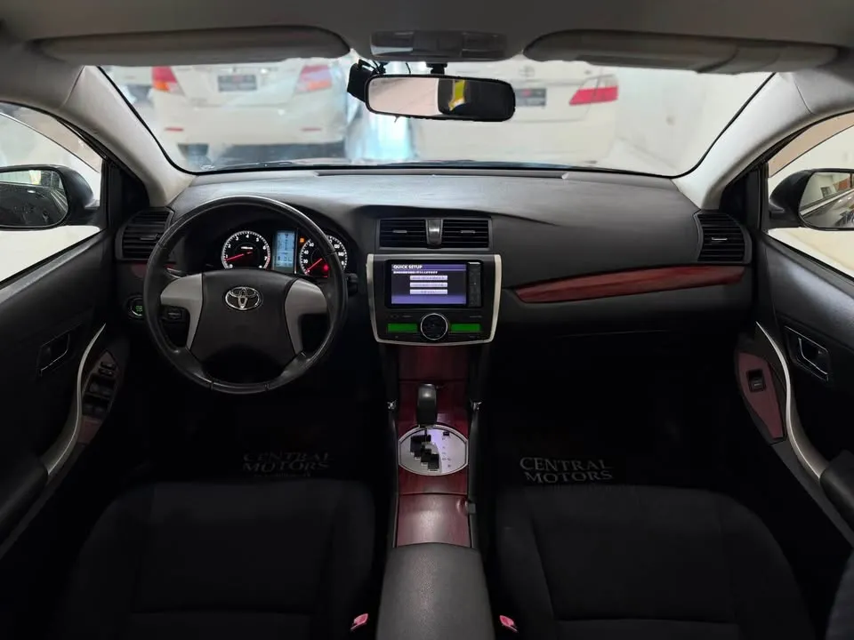 Toyota Premio 2010