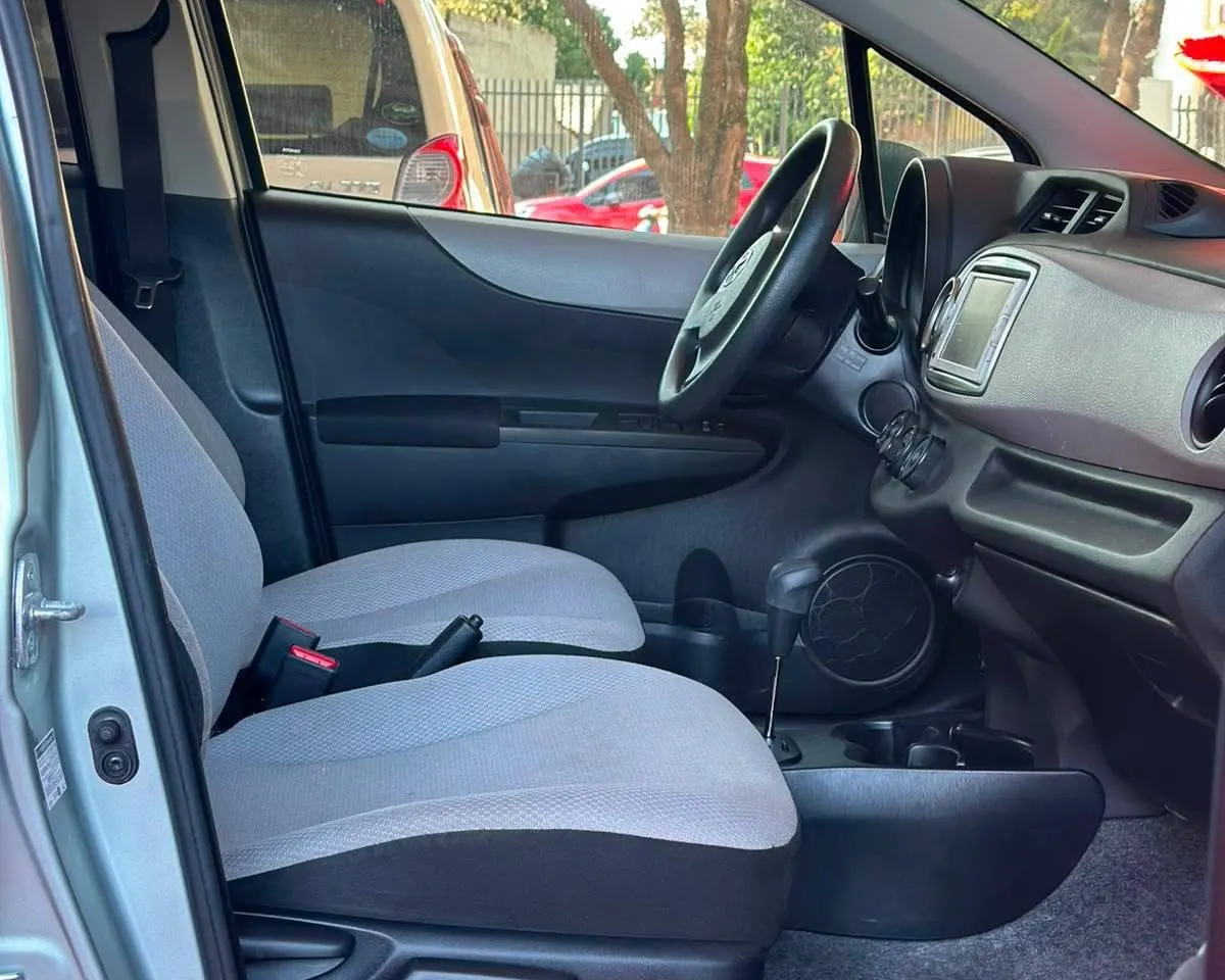 Toyota Vitz 2011