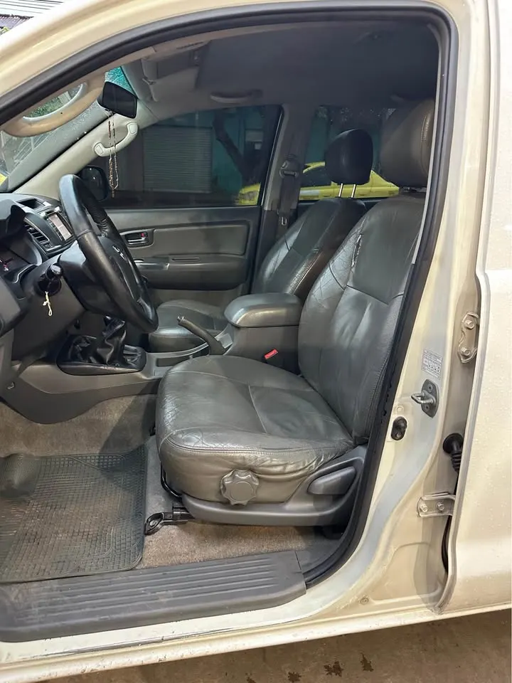 Toyota Hilux 2014 Full