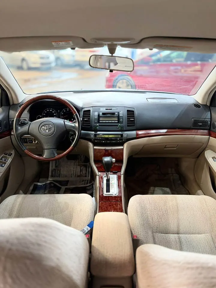 Toyota Premio 2003