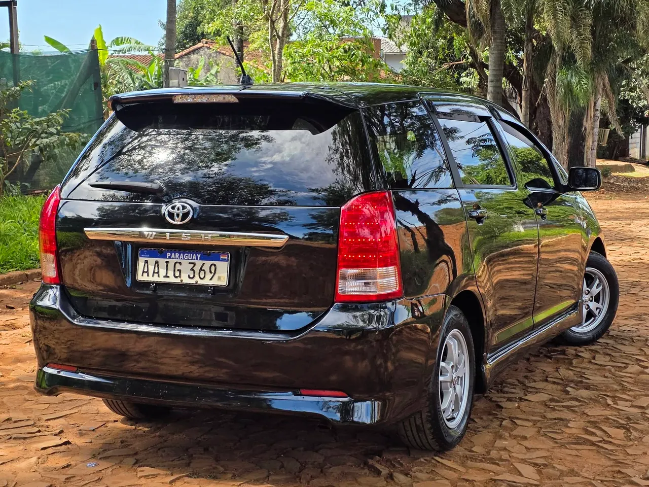 Toyota Wish 2005