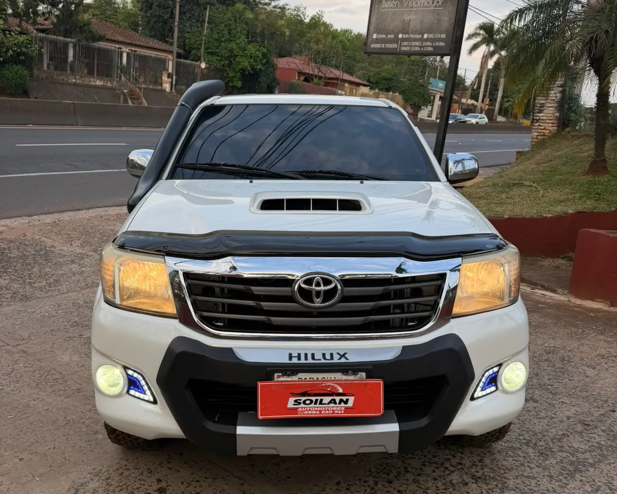 Toyota Hilux 2011