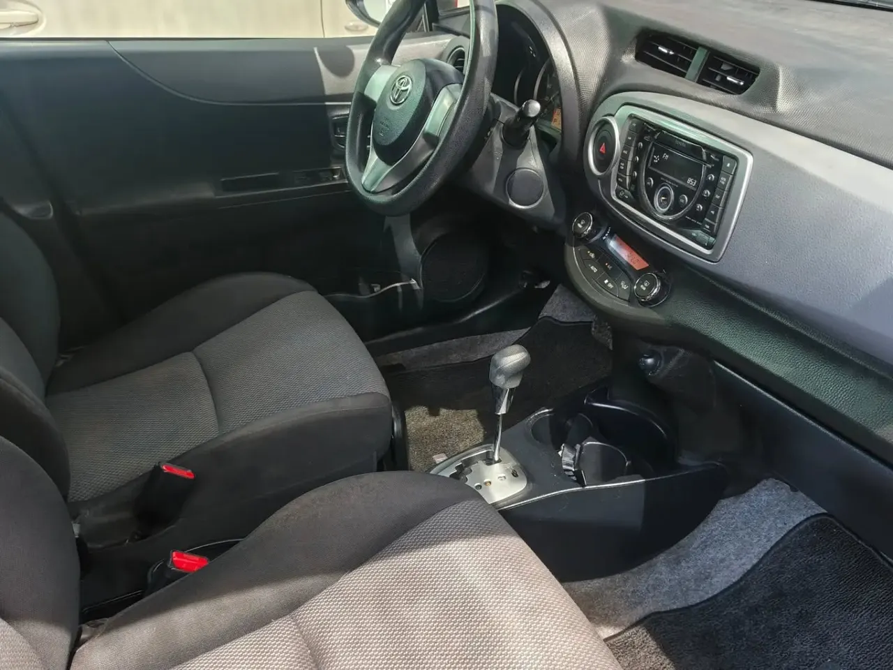 Toyota Vitz 2013