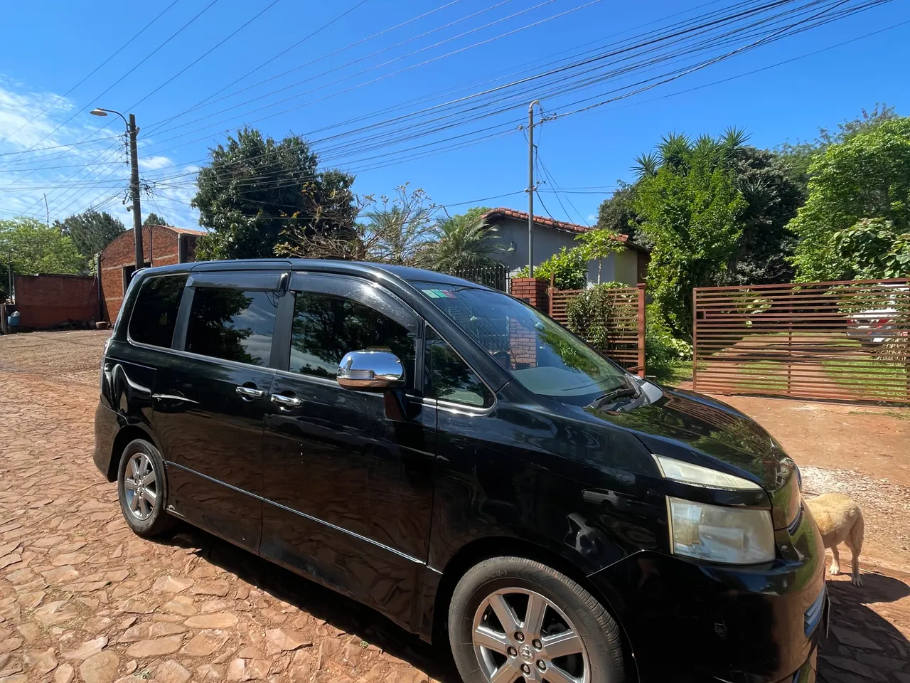 Toyota Voxy 2010