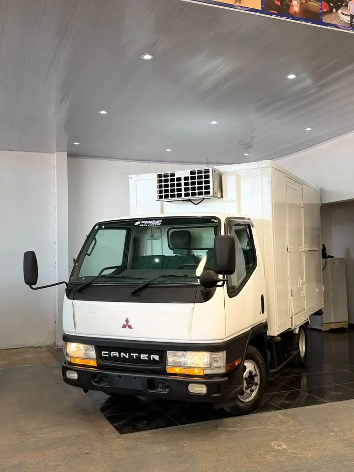 Mitsubishi Canter 2000 Refrigerado 4M40