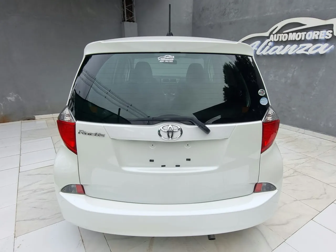 Toyota Ractis 2011